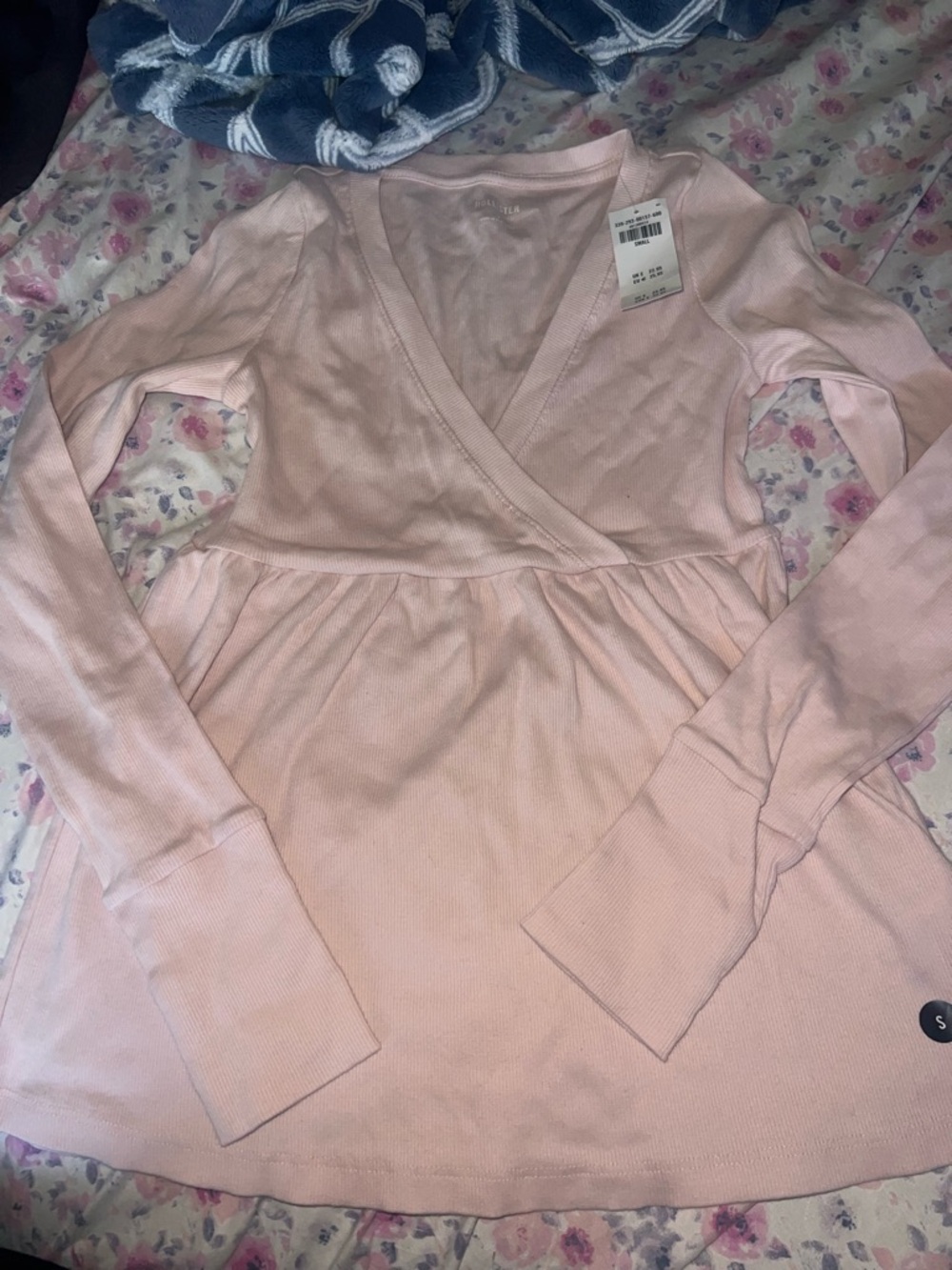 Hollister Babydoll Long Sleeve(SOLD)